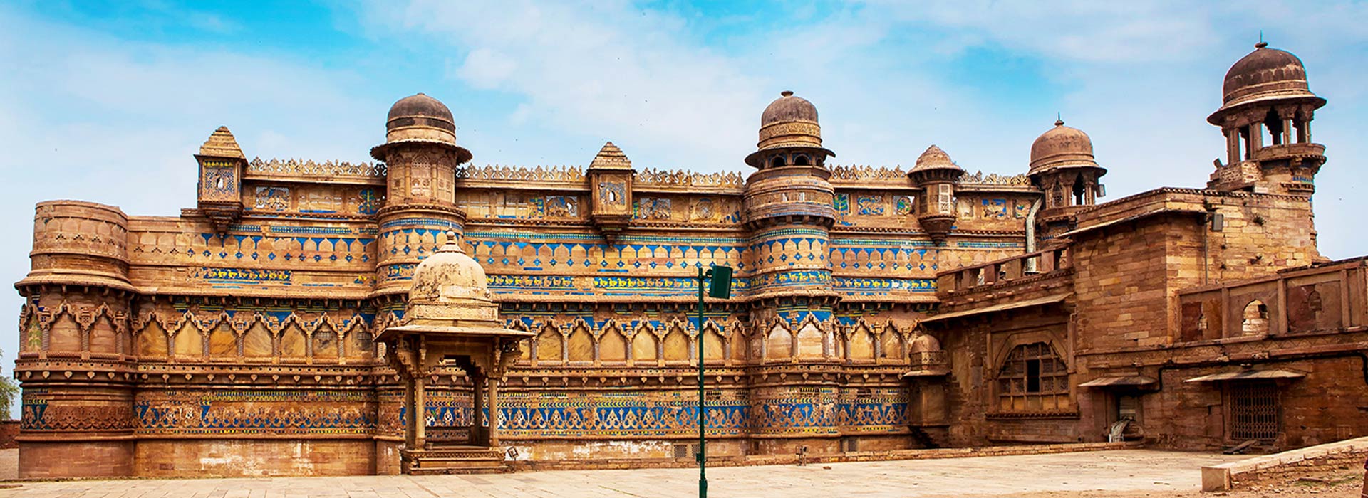 taj-mahal-with-gwalior-tour